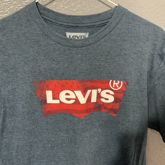 Men’s small Levis’s T-shirt - Picture 2 of 3